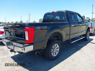 2017 Ford F-250 Lariat с VIN 1FT7W2BT2HEC45252, выставлен на аукционе IAAI как лот 42542246 с пробегом Не указан миль и . История ставок и продаж доступна на DreamBid. Изображение 4.
