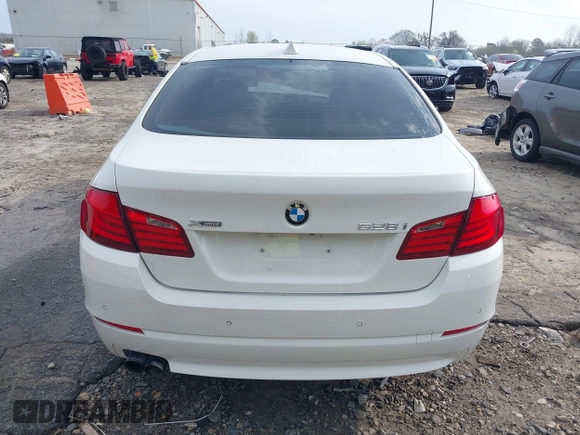 2013 BMW 5 Series 528i xDrive with VIN WBAXH5C53DDW16007, listed as a IAAI auction lot 41778356 with 90,498 mi miles and . Bid and sale history available at DreamBid. Image 16.