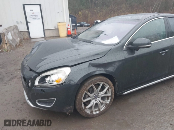 2012 Volvo S60 T6 with VIN YV1902FH4C2057577, listed as a IAAI auction lot 40925761 with 113,682 mi miles. Bid and sale history available at carsss.com. Image 6.
