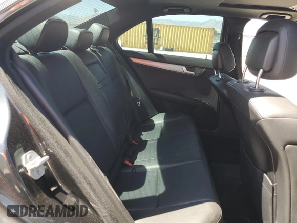 2014 Mercedes-Benz C 250 Sport с VIN WDDGF4HB9EG248990, выставлен на аукционе Copart как лот 63036105 с пробегом 103 693 миль миль и Списание • Salvage title. История ставок и продаж доступна на DreamBid. Изображение 10.