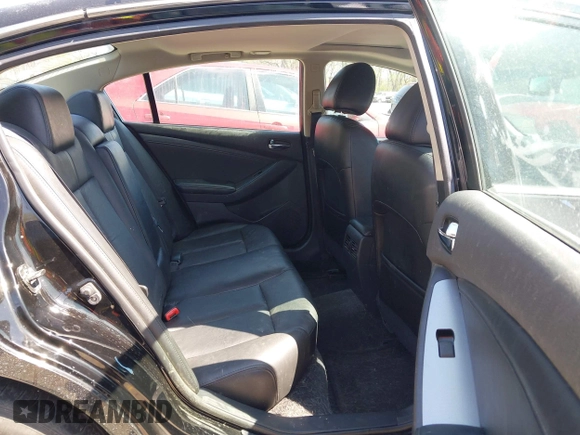 2008 Nissan Altima 3.5 SE with VIN 1N4BL21E28C140184, listed as a IAAI auction lot 41979848 with 146,107 mi miles. Bid and sale history available at carsss.com. Image 8.
