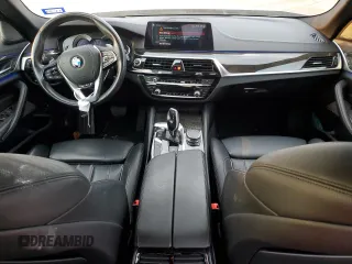 2018 BMW 5 Series 530e xDrive with VIN WBAJB1C57JG624122, listed as a Copart auction lot 45330575 with 54,378 mi miles and Salvage Title. Bid and sale history available at carsss.com. Image 8.
