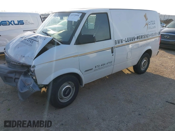 1999 Chevrolet Astro Cargo with VIN 1GCDM19W4XB141901, listed as a IAAI auction lot 41572036 with Not Provided miles. Bid and sale history available at carsss.com. Image 2.