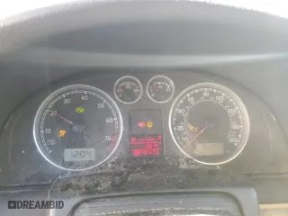 2003 Volkswagen Passat GLS with VIN WVWVD63B43E323839, listed as a Copart auction lot 81100434 with 164,795 mi miles and Salvage Title. Bid and sale history available at carsss.com. Image 9.