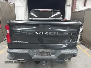 2020 Chevrolet Silverado 1500 Custom with VIN 1GCRWBEF0LZ247758, listed as a IAAI auction lot 40836607 with 83,727 mi miles. Bid and sale history available at carsss.com. Image 16.