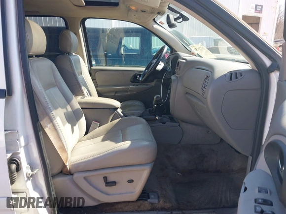 2007 Chevrolet TrailBlazer LT with VIN 1GNES13M872141375, listed as a IAAI auction lot 41774258 with 170,266 mi miles. Bid and sale history available at carsss.com. Image 5.
