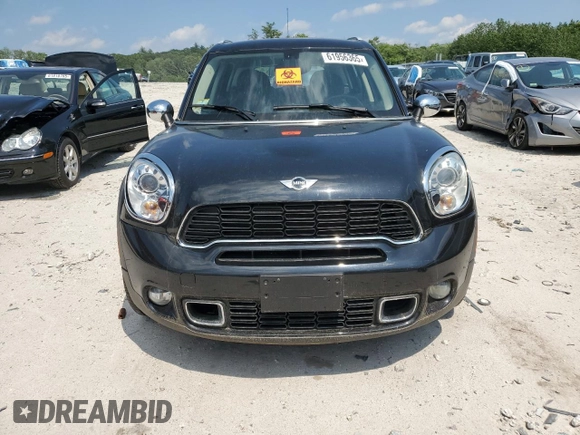 2011 MINI Countryman S with VIN WMWZC5C57BWL53495, listed as a Copart auction lot 61956365 with 117,812 mi miles and Clean title. Bid and sale history available at DreamBid. Image 5.