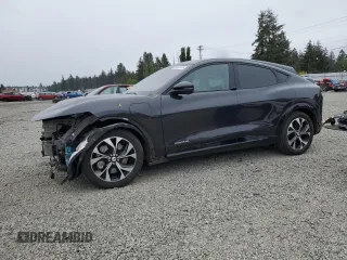 2022 Ford Mustang Mach-E Premium z VIN 3FMTK3SS9NMA41704, wystawiony jako Copart lot #56936195 z przebiegiem 19 217 mil mil oraz Szkoda całkowita • Salvage title. Historia ofert i sprzedaży dostępna na DreamBid. Obrazek 1.