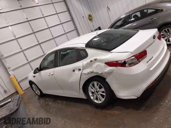 2016 Kia Optima LX with VIN 5XXGT4L38GG048180, listed as a IAAI auction lot 41923650 with 58,018 mi miles. Bid and sale history available at carsss.com. Image 14.