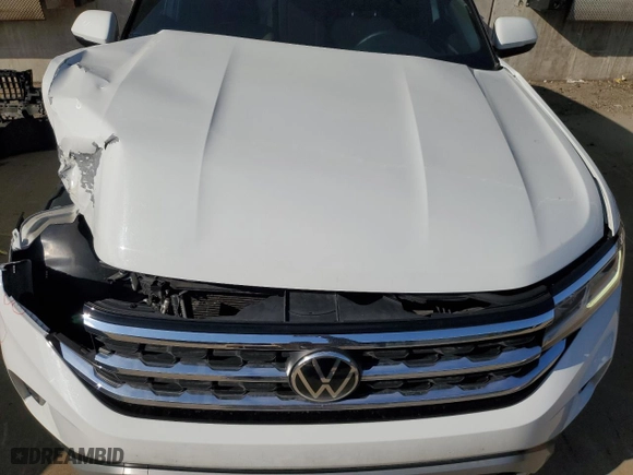 2022 Volkswagen Atlas Cross Sport 2.0T SE w/Technology with VIN 1V2KC2CA1NC220073, listed as a Copart auction lot 43833335 with 70,670 mi miles and Salvage Title. Bid and sale history available at carsss.com. Image 12.