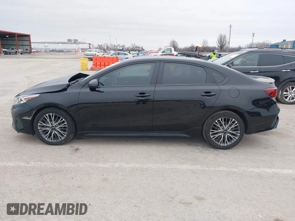 2024 Kia Forte GT-Line with VIN 3KPF54AD4RE739123, listed as a IAAI auction lot 41551589 with 42,284 mi miles. Bid and sale history available at carsss.com. Image 14.