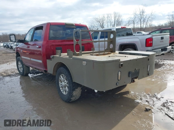 2011 Ram 2500 Big Horn with VIN 3D7UT2CL4BG562465, listed as a IAAI auction lot 41412255 with 220,367 mi miles. Bid and sale history available at carsss.com. Image 3.