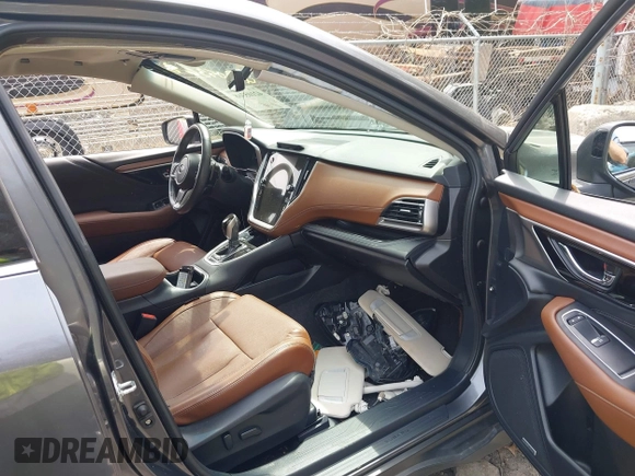 2021 Subaru Outback Touring with VIN 4S4BTAPC8M3179703, listed as a IAAI auction lot 42105368 with 28,372 mi miles and . Bid and sale history available at DreamBid. Image 5.