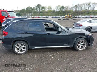 2013 BMW X1 xDrive28i z VIN WBAVL1C56DVR88949, wystawiony jako IAAI lot #42152710 z przebiegiem 93 136 mil mil oraz . Historia ofert i sprzedaży dostępna na DreamBid. Obrazek 13.