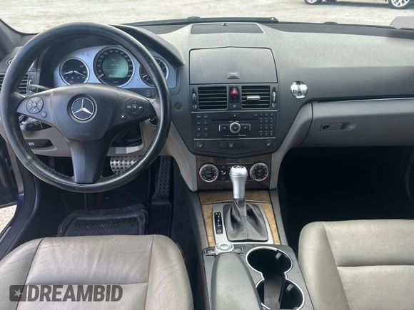 2008 Mercedes-Benz C 350 Sport with VIN WDDGF56X38F138693, listed as a Copart auction lot 53344655 with 187,318 mi miles and Clean Title. Bid and sale history available at DreamBid. Image 9.