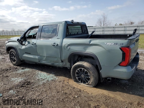 2022 Toyota Tundra 4WD SR5 with VIN 5TFLA5DB0NX037602, listed as a Copart auction lot 45083185 with 35,299 mi miles and Salvage Title. Bid and sale history available at carsss.com. Image 2.