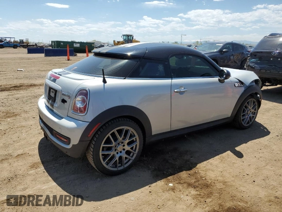 2012 MINI Coupe S z VIN WMWSX3C53CT155039, wystawiony jako Copart lot #56140175 z przebiegiem 114 339 mil mil oraz Nie do naprawy • Non repairable. Historia ofert i sprzedaży dostępna na DreamBid. Obrazek 3.