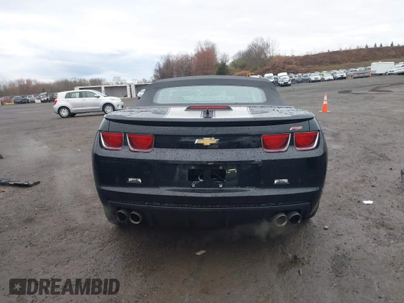 2013 Chevrolet Camaro LT z VIN 2G1FC3D32D9205069, wystawiony jako IAAI lot #41931863 z przebiegiem 75 244 mil mil oraz . Historia ofert i sprzedaży dostępna na DreamBid. Obrazek 17.