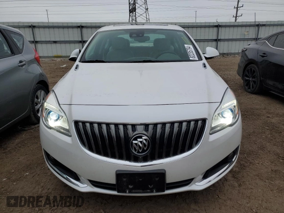 2017 Buick Regal Premium II with VIN 2G4GS5GX6H9112372, listed as a Copart auction lot 82235794 with 38,213 mi miles and Salvage Title. Bid and sale history available at DreamBid. Image 5.
