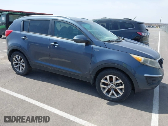 2014 Kia Sportage LX with VIN KNDPBCAC2E7648831, listed as a IAAI auction lot 41963773 with 118,399 mi miles and . Bid and sale history available at carsss.com. Image 1.
