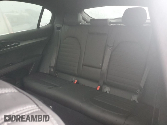 2024 Alfa Romeo Stelvio Veloce z VIN ZASPAKBNXR7D76183, wystawiony jako Copart lot #74106334 z przebiegiem Nie podano mil oraz Nie do naprawy • Non repairable. Historia ofert i sprzedaży dostępna na DreamBid. Obrazek 10.