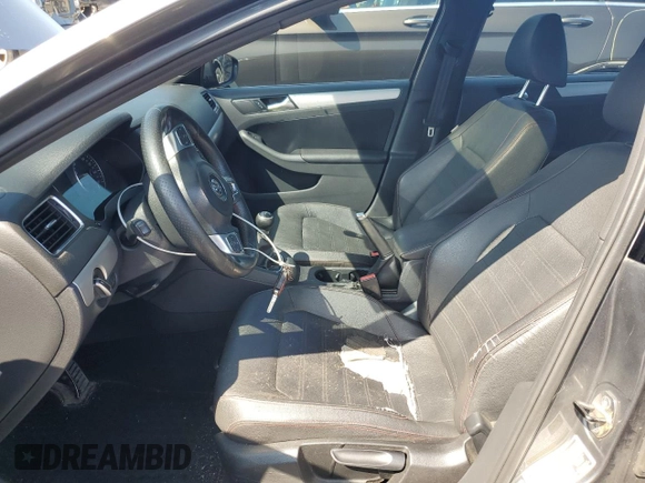 2012 Volkswagen Jetta GLI Autobahn с VIN 3VW5A7AJ7CM012891, выставлен на аукционе Copart как лот 82344584 с пробегом 204 550 миль миль и На запчасти • Non repairable. История ставок и продаж доступна на DreamBid. Изображение 7.