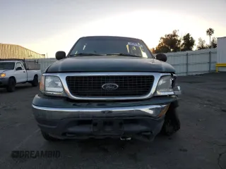 2000 Ford Expedition XLT with VIN 1FMRU1666YLA59489, listed as a Copart auction lot 42257505 with Not Provided miles and Salvage Title. Bid and sale history available at DreamBid. Image 5.
