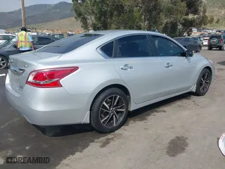 2013 Nissan Altima 2.5 SV with VIN 1N4AL3AP9DN469451, listed as a IAAI auction lot 42046585 with 146,898 mi miles. Bid and sale history available at carsss.com. Image 4.