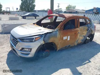 2020 Hyundai Tucson SEL with VIN KM8J3CAL1LU168938, listed as a IAAI auction lot 40317942 with 1 mi miles. Bid and sale history available at carsss.com. Image 2.