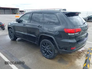 2018 Jeep Grand Cherokee Laredo with VIN 1C4RJFAG7JC468391, listed as a IAAI auction lot 42010443 with 91,585 mi miles and . Bid and sale history available at DreamBid. Image 3.