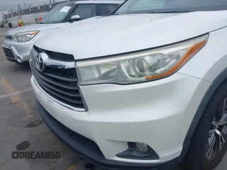 2016 Toyota Highlander XLE z VIN 5TDKKRFH0GS159225, wystawiony jako IAAI lot #42188784 z przebiegiem Nie podano mil oraz . Historia ofert i sprzedaży dostępna na DreamBid. Obrazek 6.
