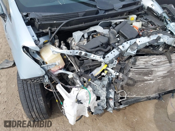 2014 Toyota Prius Two with VIN JTDZN3EU1E3330452, listed as a IAAI auction lot 41525661 with Not Provided miles and . Bid and sale history available at DreamBid. Image 6.