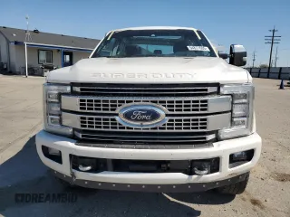 2019 Ford F-350 XL z VIN 1FT8W3BTXKEF62424, wystawiony jako Copart lot #54877605 z przebiegiem 212 716 mil mil oraz Szkoda całkowita • Salvage title. Historia ofert i sprzedaży dostępna na DreamBid. Obrazek 5.