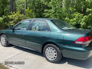 2002 Honda Accord LX z VIN 1HGCG56442A044999, wystawiony jako Copart lot #56222325 z przebiegiem Nie podano mil oraz Czysty tytuł • Clean title. Historia ofert i sprzedaży dostępna na DreamBid. Obrazek 3.