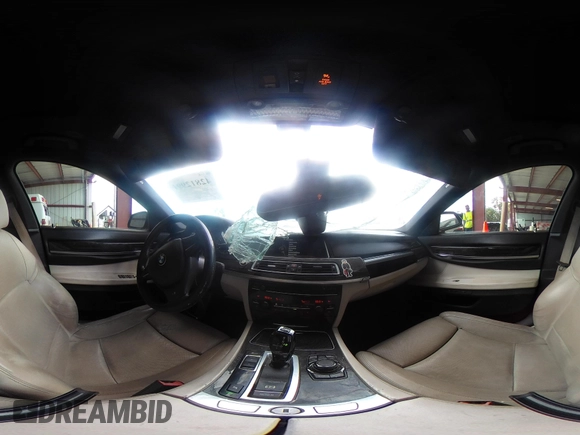 2013 BMW 7 Series 750Li с VIN WBAYE8C53DD132336, выставлен на аукционе IAAI как лот 42812991 с пробегом 174 099 миль миль и . История ставок и продаж доступна на DreamBid. Изображение 18.