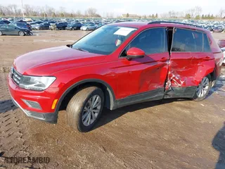 2018 Volkswagen Tiguan S with VIN 3VV1B7AX2JM050594, listed as a IAAI auction lot 41681117 with 134,654 mi miles. Bid and sale history available at carsss.com. Image 17.