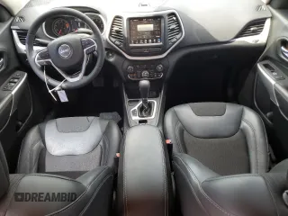 2018 Jeep Cherokee Latitude Plus with VIN 1C4PJLLBXJD561813, listed as a Copart auction lot 58551815 with 36,499 mi miles and Salvage title. Bid and sale history available at DreamBid. Image 8.
