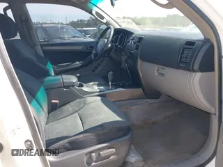 2006 Toyota 4Runner SR5 with VIN JTEZU14R260071750, listed as a IAAI auction lot 41817834 with 298,154 mi miles and . Bid and sale history available at DreamBid. Image 5.