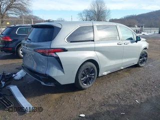 2024 Toyota Sienna XSE with VIN 5TDXSKFC0RS141120, listed as a IAAI auction lot 41463823 with 4,862 mi miles. Bid and sale history available at carsss.com. Image 4.