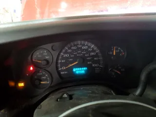 2006 Chevrolet Express Cargo Van with VIN 1GCGG25V561210610, listed as a Copart auction lot 51284105 with 194,595 mi miles and Salvage Title. Bid and sale history available at carsss.com. Image 9.