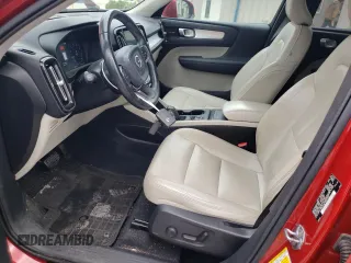 2019 Volvo XC40 Momentum z VIN YV4162UK4K2106806, wystawiony jako Copart lot #53316535 z przebiegiem 99 264 mil mil oraz Szkoda całkowita • Salvage title. Historia ofert i sprzedaży dostępna na DreamBid. Obrazek 7.