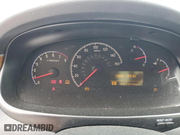 2006 Hyundai Azera SE with VIN KMHFC46F06A131819, listed as a Copart auction lot 51696375 with 126,788 mi miles and Clean Title. Bid and sale history available at DreamBid. Image 9.