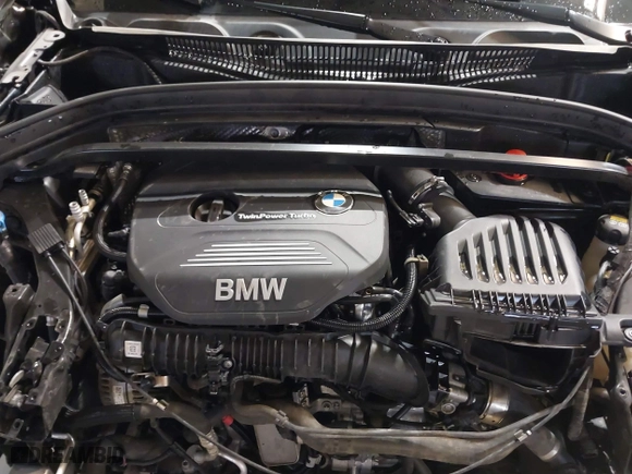 2016 BMW X1 xDrive28i with VIN WBXHT3C33GP886935, listed as a IAAI auction lot 41707367 with 73,201 mi miles. Bid and sale history available at carsss.com. Image 10.