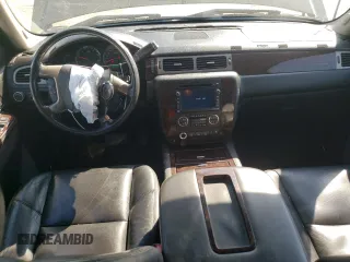 2010 GMC Sierra 1500 Denali z VIN 3GTRKXE25AG202169, wystawiony jako Copart lot #71733714 z przebiegiem 123 400 mil mil oraz Szkoda całkowita • Salvage title. Historia ofert i sprzedaży dostępna na DreamBid. Obrazek 8.