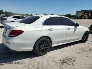 2017 Mercedes-Benz E 300 Luxury z VIN WDDZF4KB8HA016812, wystawiony jako Copart lot #56361855 z przebiegiem 97 312 mil mil oraz Szkoda całkowita • Salvage title. Historia ofert i sprzedaży dostępna na DreamBid. Obrazek 3.