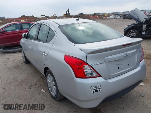 2019 Nissan Versa SV z VIN 3N1CN7AP9KL838989, wystawiony jako IAAI lot #41783881 z przebiegiem 78 934 mil mil oraz . Historia ofert i sprzedaży dostępna na DreamBid. Obrazek 3.