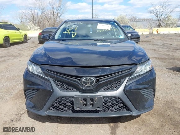 2018 Toyota Camry LE with VIN 4T1B11HK5JU076028, listed as a IAAI auction lot 41989266 with 215,235 mi miles. Bid and sale history available at carsss.com. Image 12.