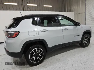 2024 Jeep Compass Trailhawk with VIN 3C4NJDDN5RT149827, listed as a Copart auction lot 55865465 with 31,565 mi miles and Clean title. Bid and sale history available at DreamBid. Image 3.