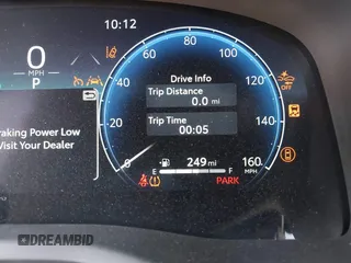 2025 Toyota Camry LE z VIN 4T1DAACK9SU111395, wystawiony jako IAAI lot #41782794 z przebiegiem 249 mil mil oraz . Historia ofert i sprzedaży dostępna na DreamBid. Obrazek 16.