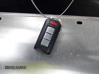 2021 Mitsubishi Outlander SE z VIN JA4APVAU7MU015876, wystawiony jako IAAI lot #42033891 z przebiegiem 86 846 mil mil oraz . Historia ofert i sprzedaży dostępna na DreamBid. Obrazek 11.